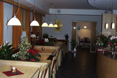 Gasthaus in Monakam